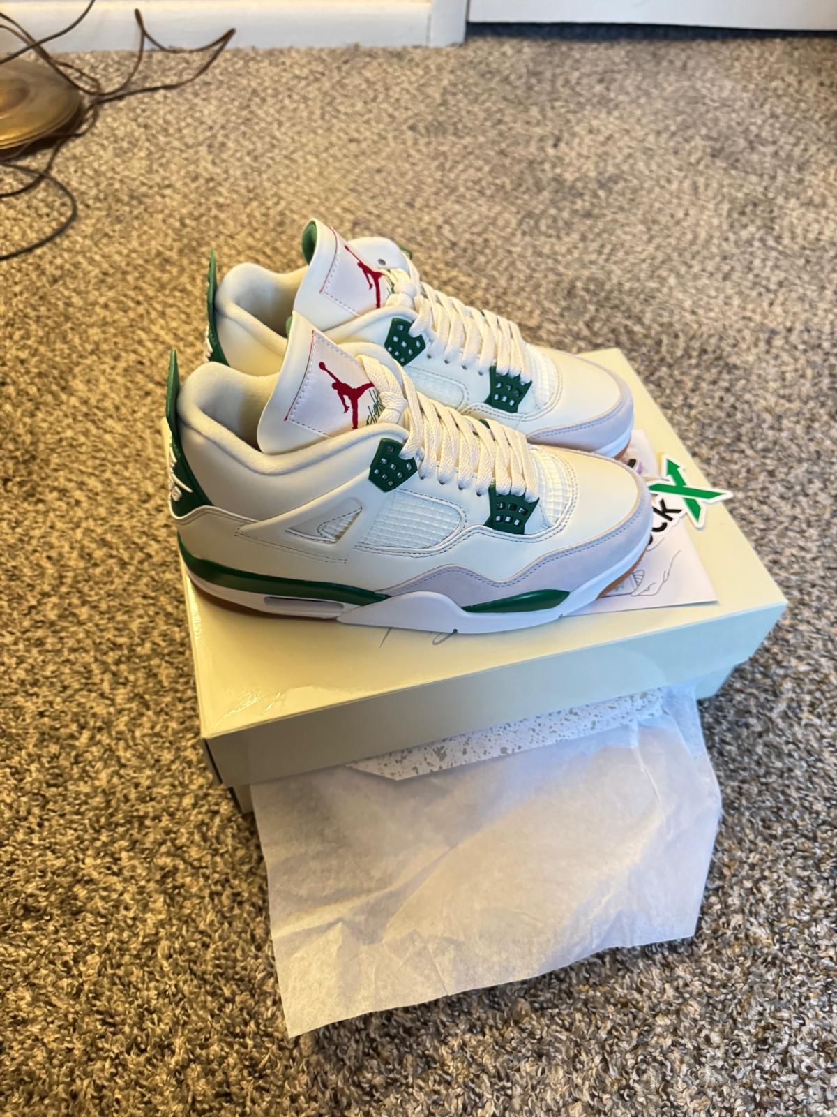 Air Jordan 4 Retro "Pine Green"