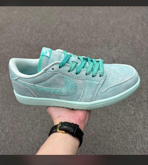 Air Jordan 1 Low "Mint Turquoise"